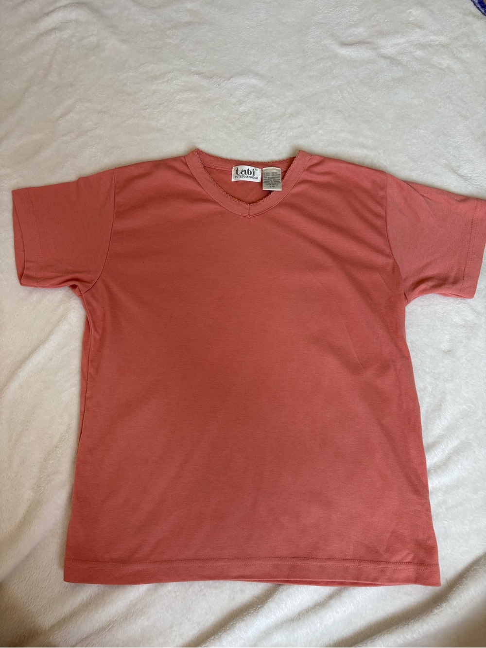 Tabi International t-shirt
